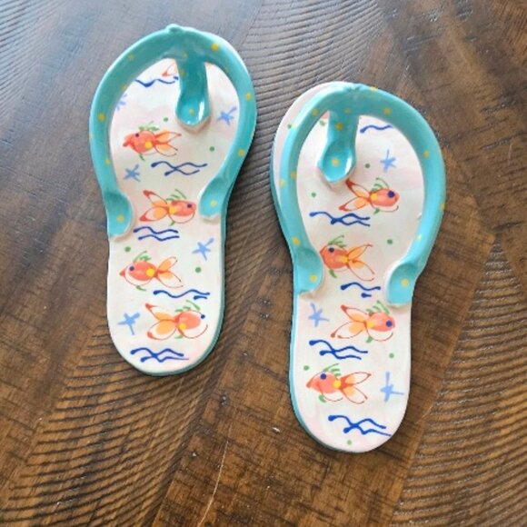 Key West Ceramic Wall Art Sculpture Flip Flops M. Ruley Goldfish Fish - Picture 2 of 5